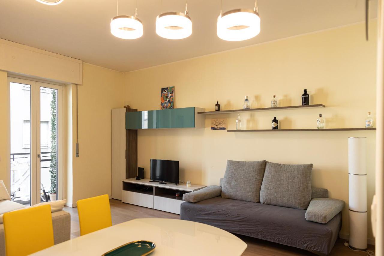 Bilocale Moderno Ed Esclusivo Apartment Milan Exterior photo